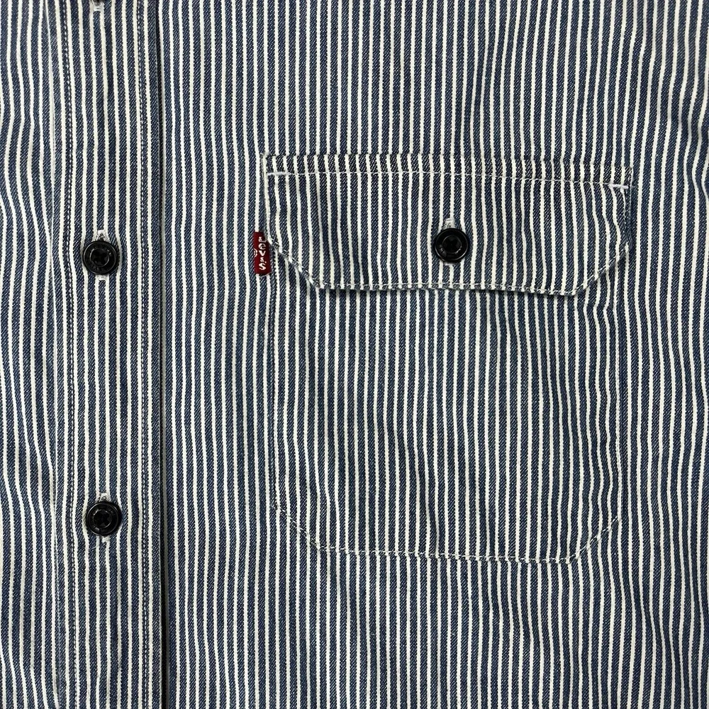Levis levis shirt